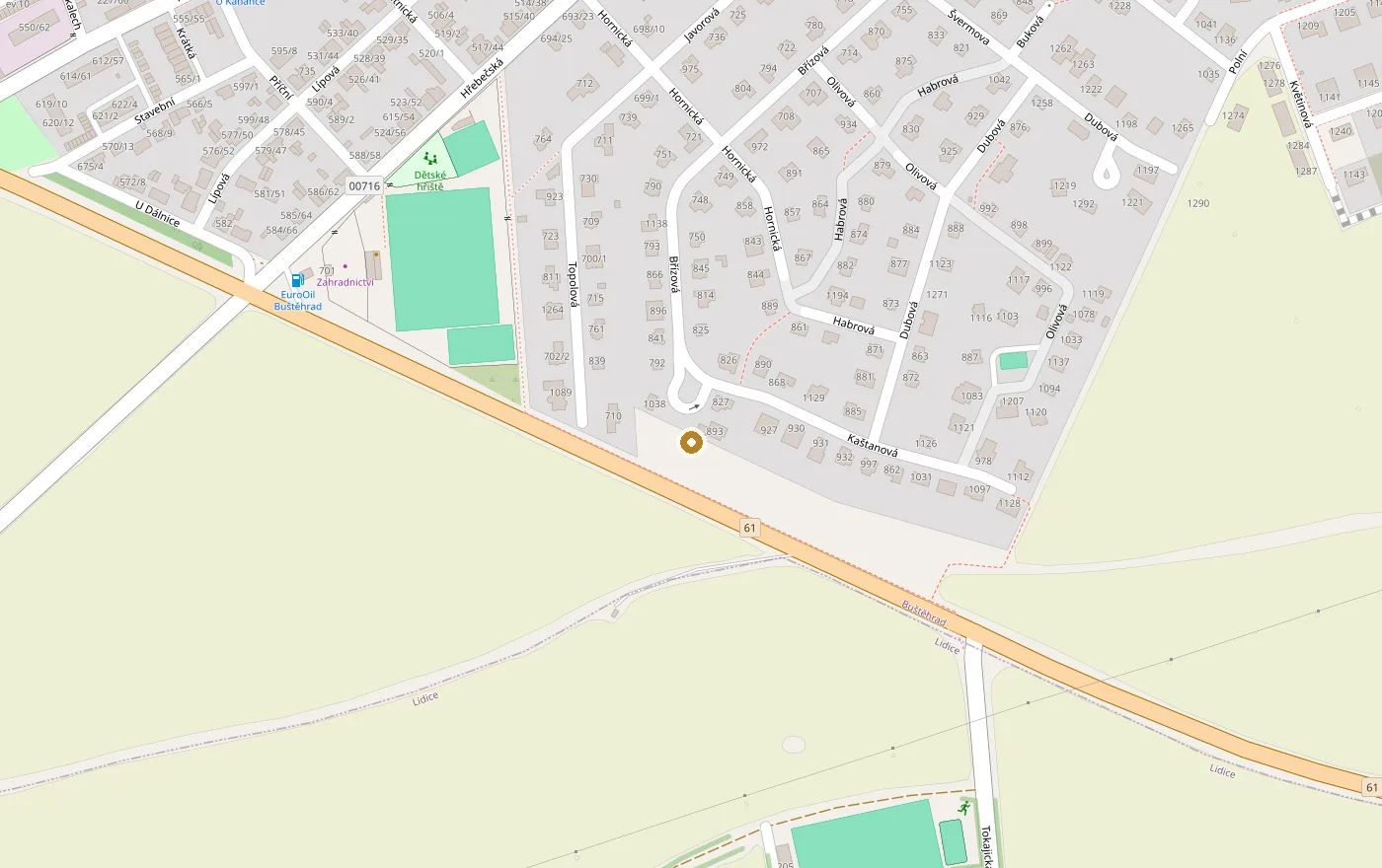 Mapa: místo srazu na Psí louce v Buštěhradě, u ulice Kaštanová